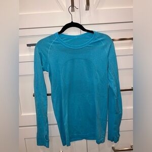 Lululemon swiftly long sleeve size 8